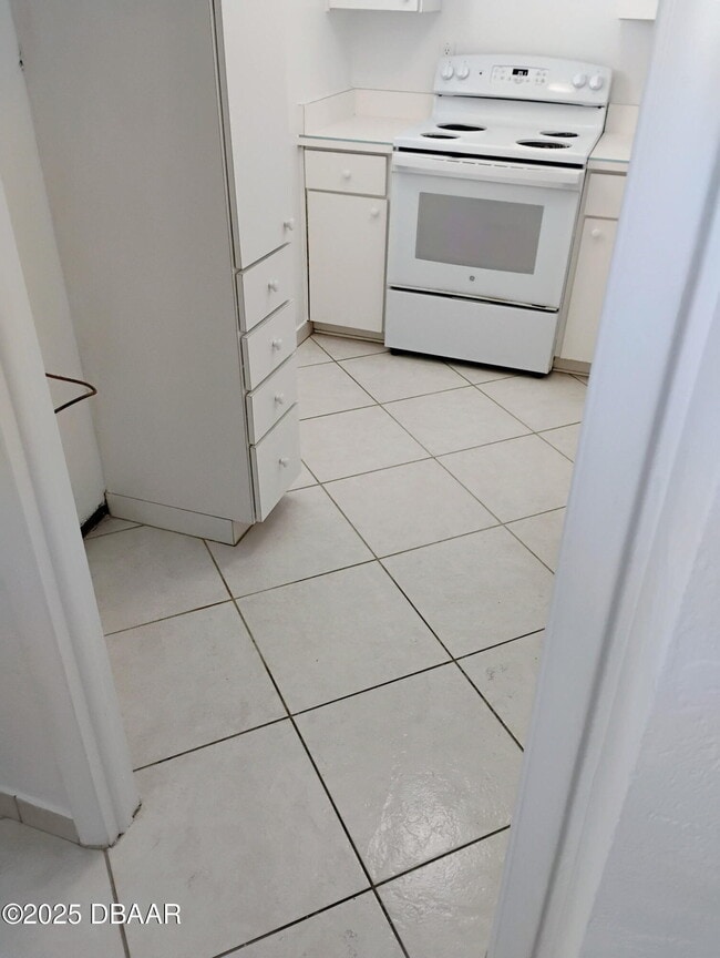 Building Photo - 2727 N Atlantic Ave