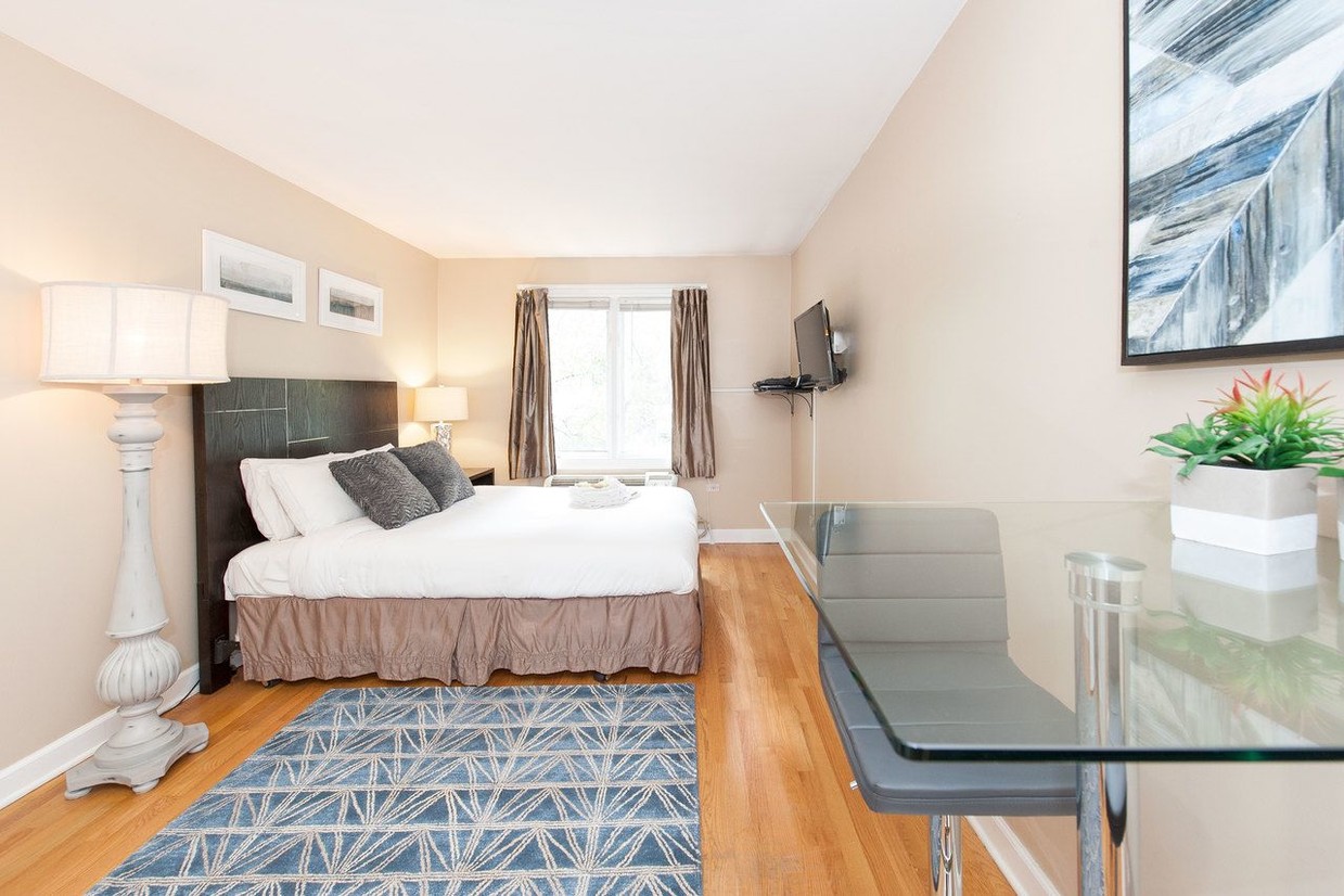 Foto principal - 28 E Bellevue Pl