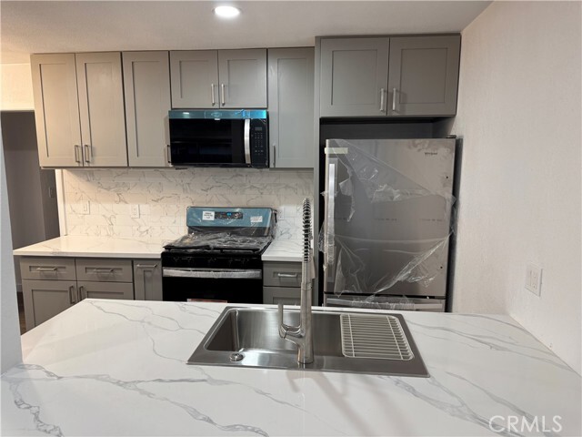 Foto del edificio - 754 N Shattuck Pl