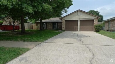Building Photo - 14122 Bateau Dr