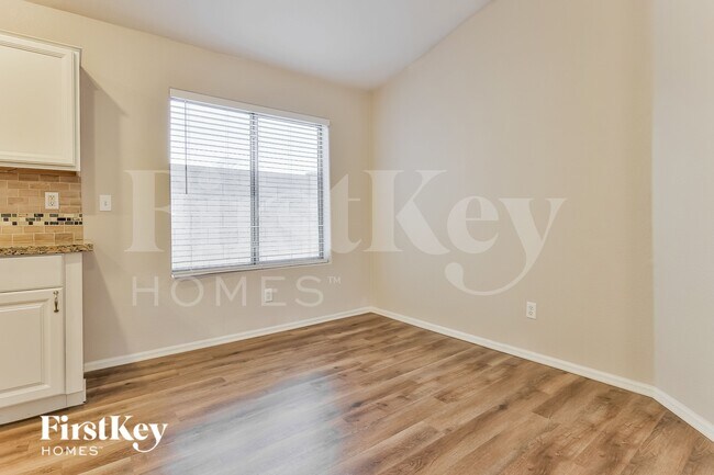 Foto del edificio - 425 W Jersey Way