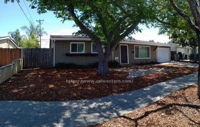 Building Photo - 1668 Duvall Dr