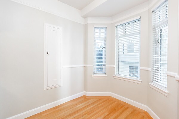 Building Photo - 1360 Lombard St