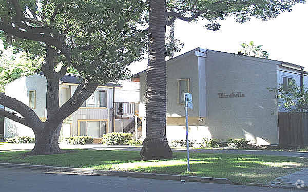 Building Photo - Mira Bella Apartments