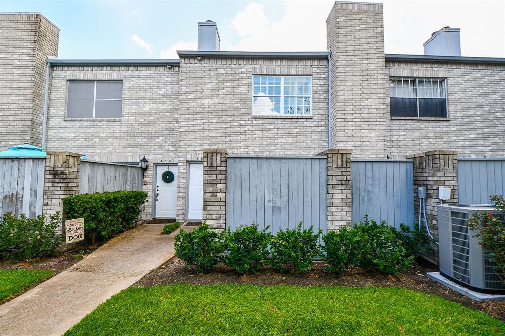 382 Wilcrest Dr, Houston, TX 77042 Condo for Rent in Houston, TX