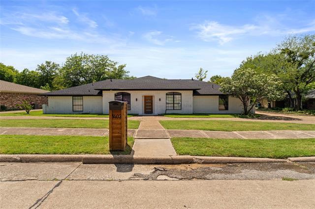 Foto del edificio - 1403 Carriage Ln