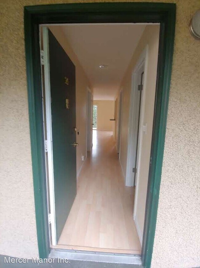 Foto del edificio - 2717 76th Ave SE