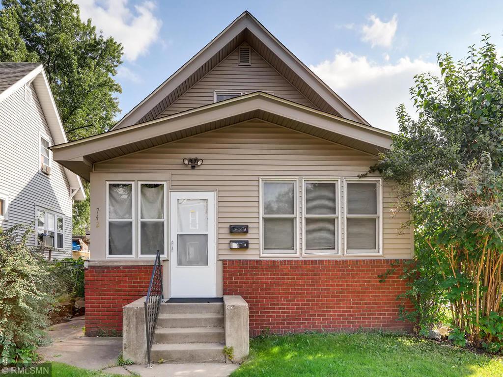 Foto principal - 742 Case Ave E