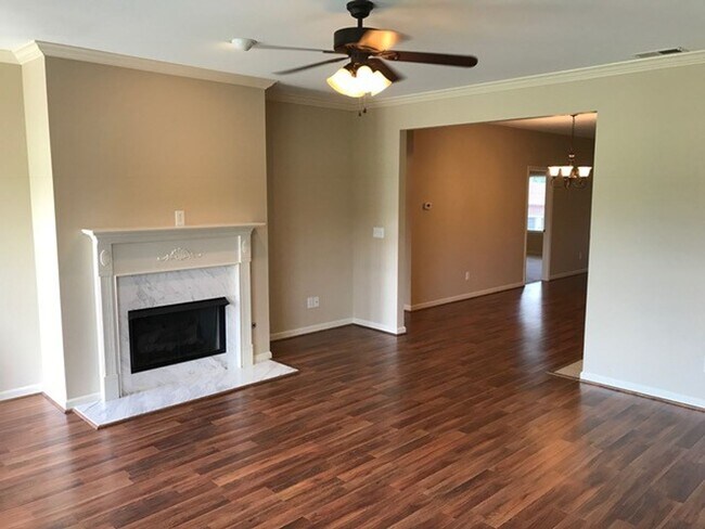 Foto del edificio - 109 Patty Ln