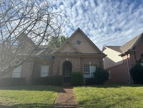 Building Photo - 6131 Woodstock View Dr