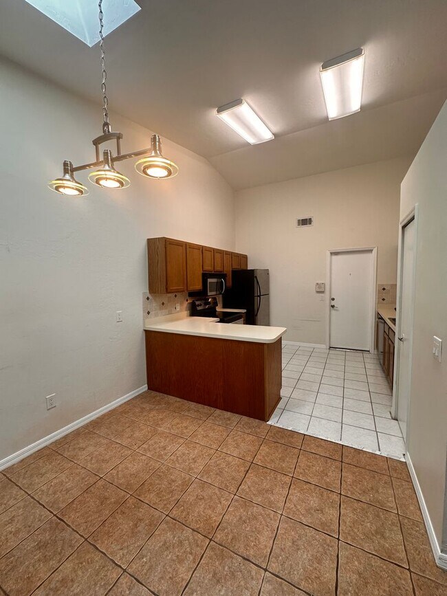 Foto del edificio - 360 NW 48th Blvd
