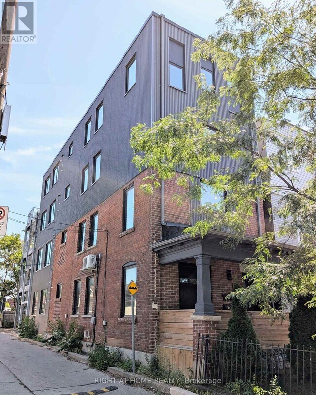 Photo du bâtiment - 189 Sheridan Ave