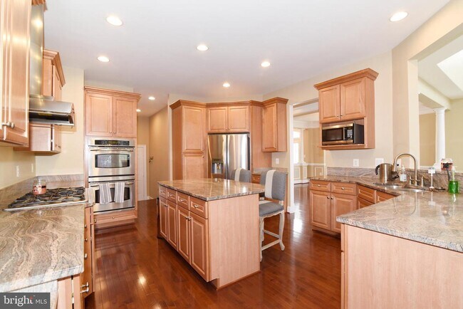 Building Photo - 43715 Burning Sands Terrace