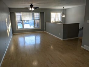 Building Photo - 312-399 99 Ave