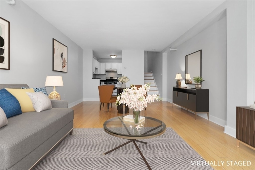 Foto principal - 42 8th St