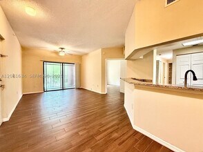 Building Photo - 3023 Alcazar Pl