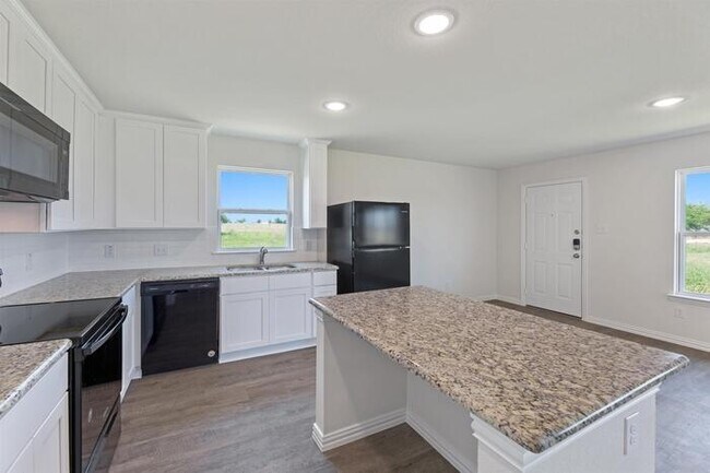 Building Photo - 4521 Circle C Dr