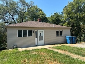 Building Photo - 3064 Alby St