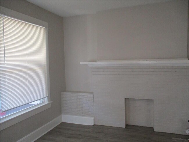 Building Photo - 1018 N Tuxedo St