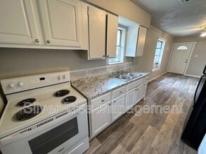 Building Photo - 1310 Meriwether Ave