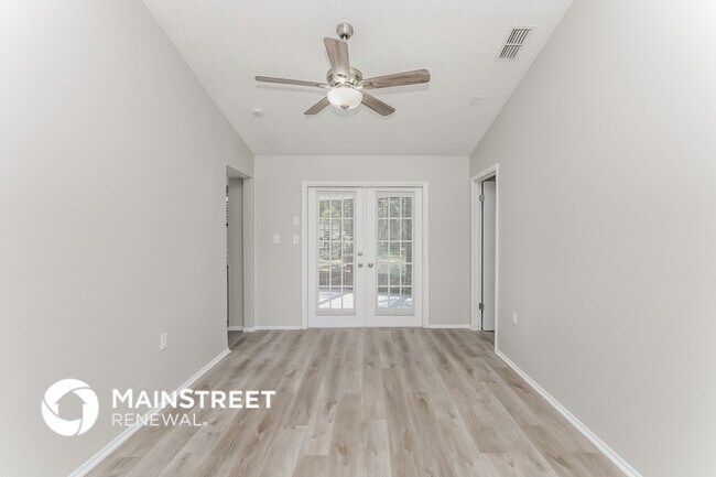 Building Photo - 8055 Wooden Dr