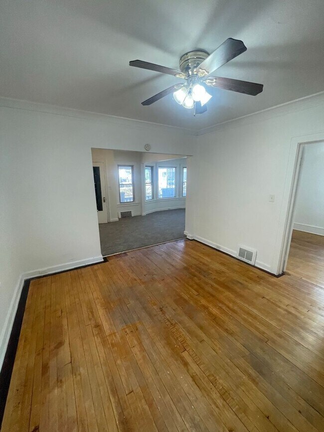 Foto del edificio - 2824 N 24th Pl
