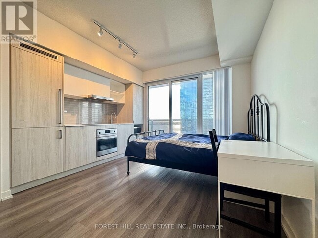 Building Photo - 138 Downes St