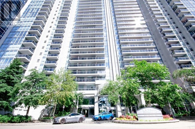 Building Photo - 4968 Yonge St