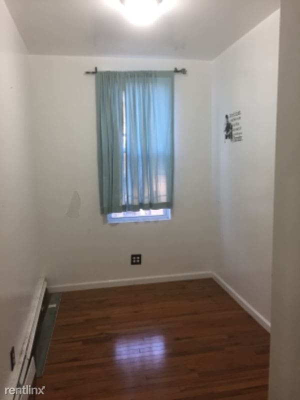Building Photo - 813 Courtlandt Ave