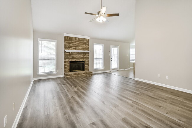 Foto del edificio - 3926 Pecan Trace Cove