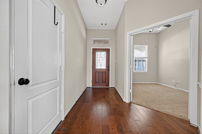 Building Photo - 4930 Ginger Bluff Trail