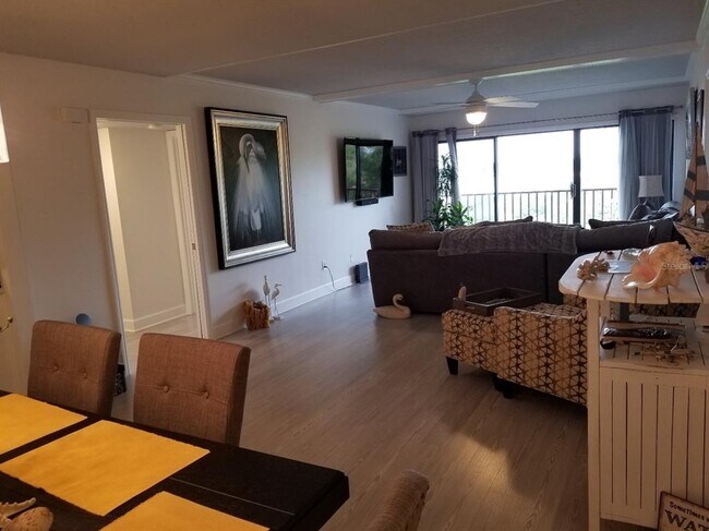 Building Photo - 2700 Bayshore Blvd