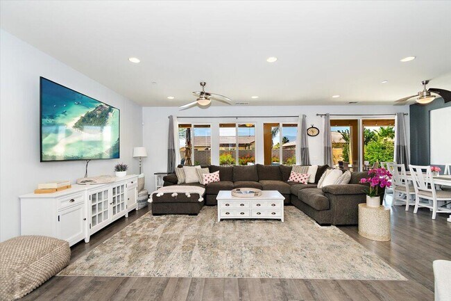 Foto del edificio - 74095 Imperial Ct E