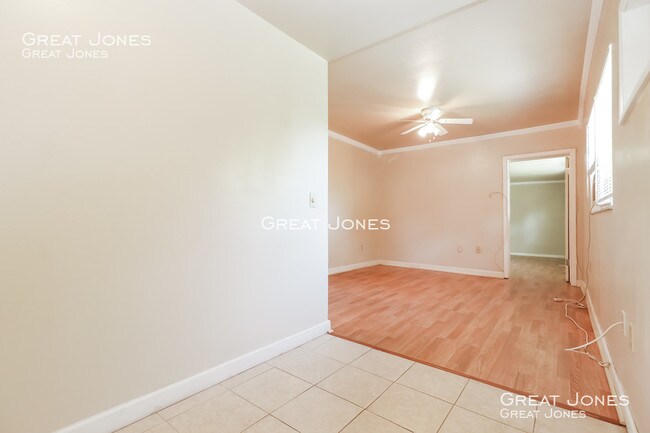 Foto del edificio - 1110 Rosemary Ln