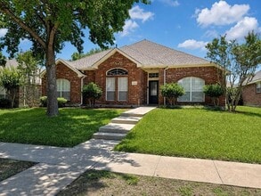 Building Photo - 9903 Presthope Dr