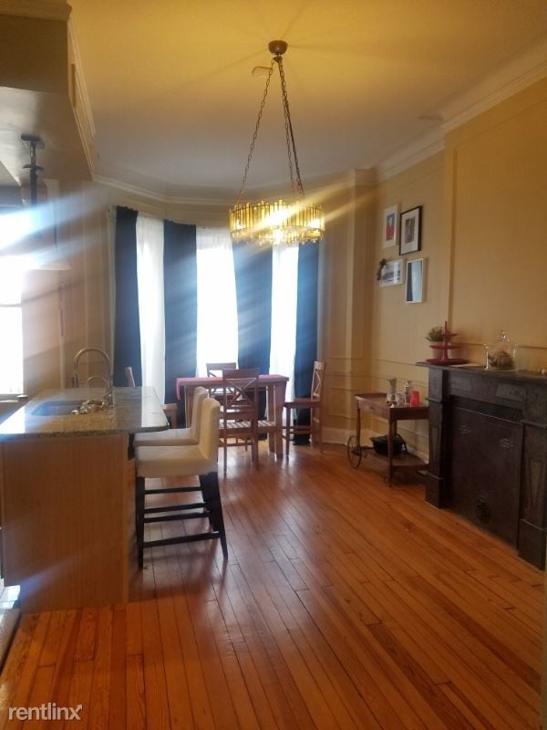 Primary Photo - 1500 Park Ave