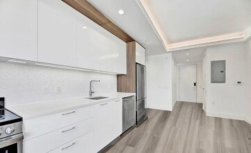 Building Photo - 224 E 135th St