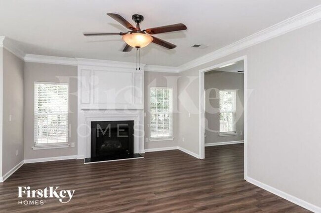 Building Photo - 4000 Fountainbrook Dr