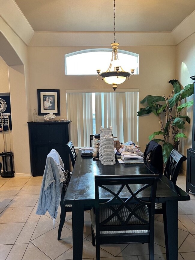 Building Photo - 1031 Los Moros Dr