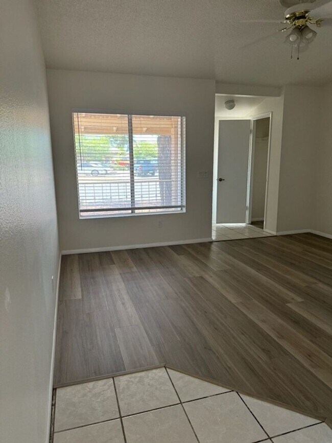 Building Photo - Awesome 2 bdrm house on corner lot in N Phx!