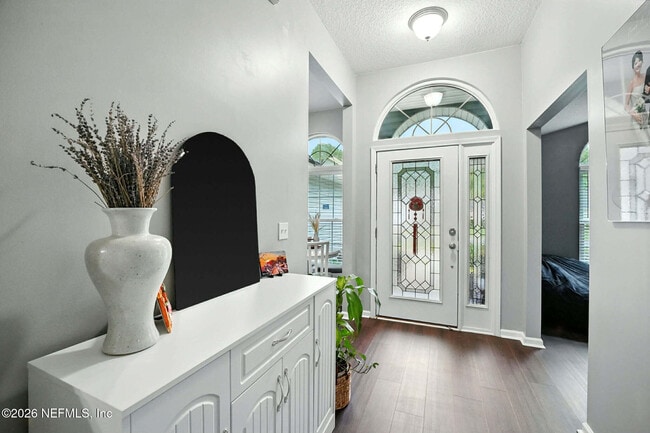 Foto del edificio - 832 Heritage Lakes Dr