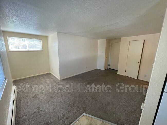 Building Photo - 1613 Allison St