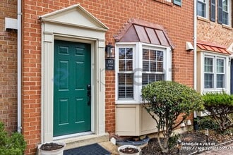 Building Photo - 1183 N Vernon St