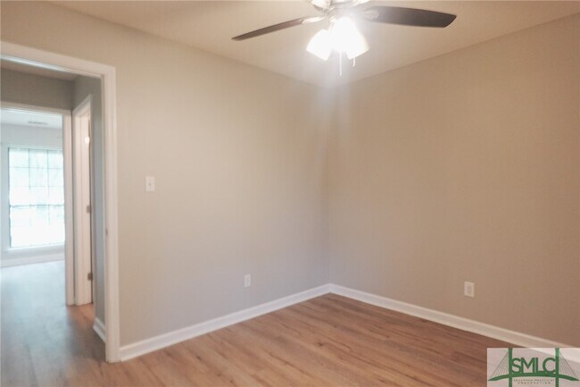 Building Photo - 906 Brighton Way