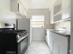 Building Photo - 2021 Cloverfield Blvd