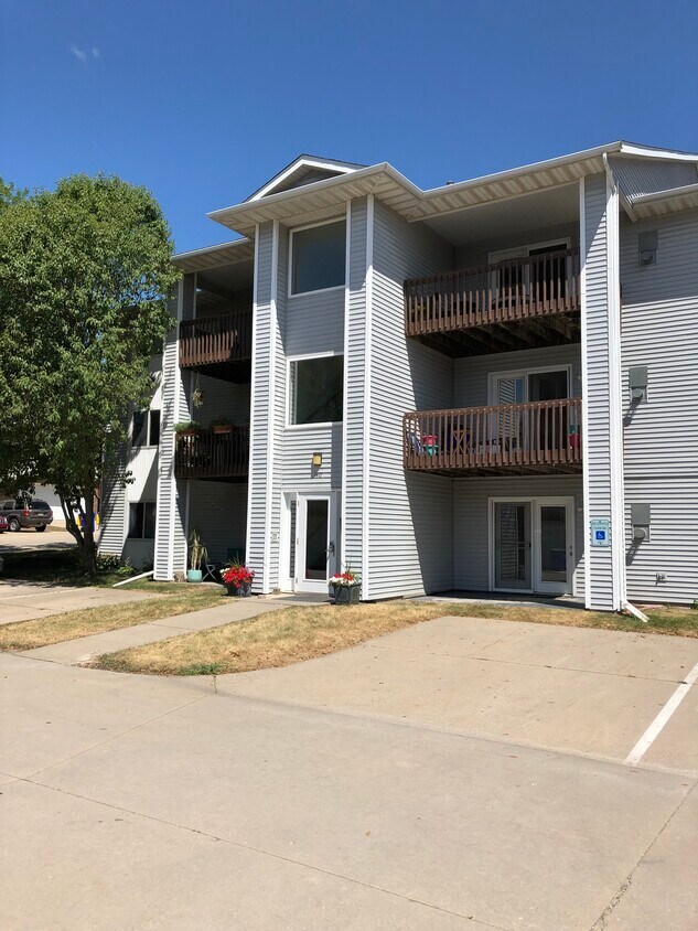 Primary Photo - 140 Shannon Dr