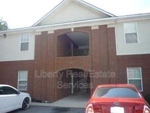 Building Photo - 134 Rolland St