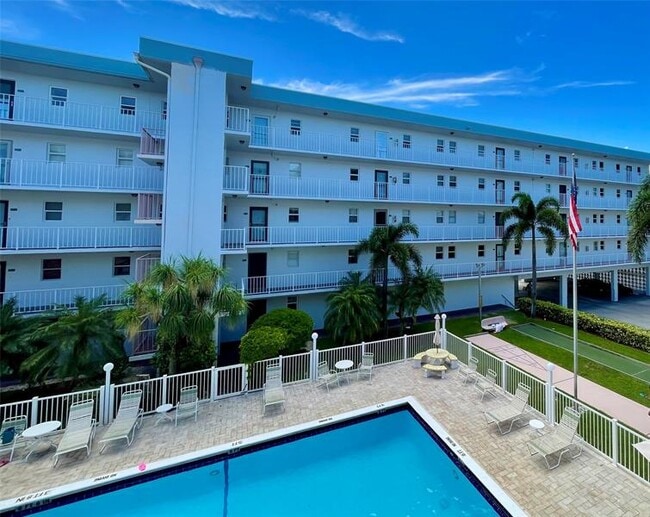 Foto del edificio - 4629 Poinciana St