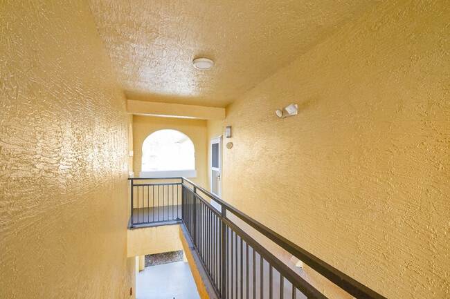 Foto del edificio - 2221 Vista Cove Rd