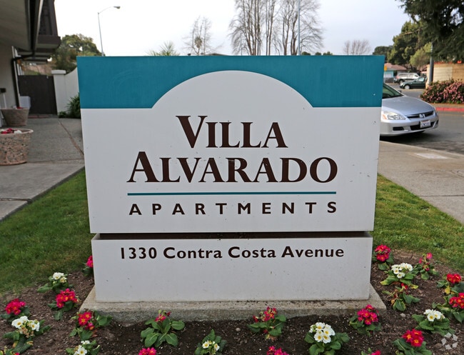 Building Photo - Villa Alvarado Apartments